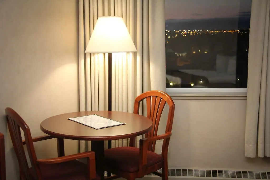 Continental Inn & Suites Edmonton 3*,
