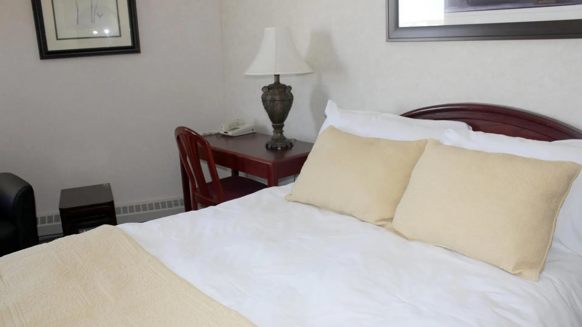 Hotel Continental Inn & Suites Edmonton