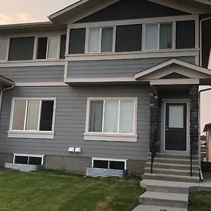  Apartment Close To Airport Yyc, Crossiron Mall Away From Lower Level Unit Canada